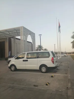 Used Hyundai H1 in Al Dakhiliya