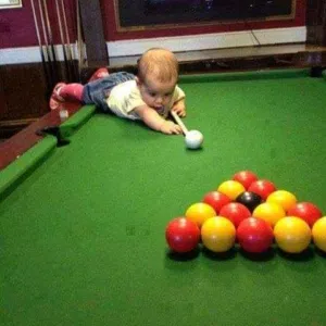 متوفر طاولات بلياردو رخام مقاسات 8قدم و9قدم مستعمل للبيع نظيف وفخم مع جميع أغراضها ومستلزمات اللعبه