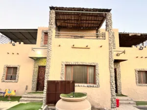 3 Bedrooms . Semi Furnished . Monthly2