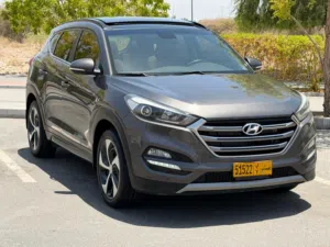 هيونداي توسان 2017 خليجي عمان 2400cc نظيفه استخدام شخصي