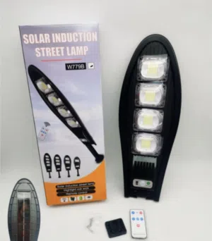 عمود اضاءه LED خارجي يعنل بالطاقه الشمسيه