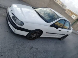 رينو لاجونا 95