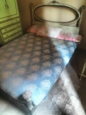 سرير غرفه نوم من التراث القديم