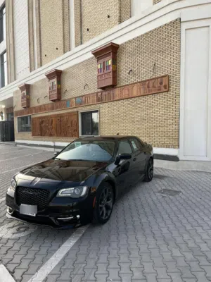 Used Chrysler 300 in Basra