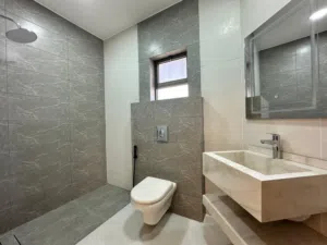 142 m2 3 Bedrooms Apartments for Sale in Amman Abdoun