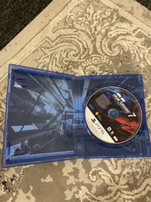 شريط Gran Turismo 7 للـ PS5 نظيف وقرطاسه شغال 100%
