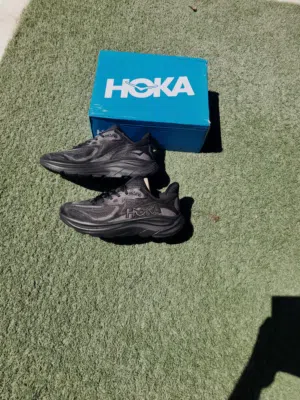 افضل بوت رياضة هوكا اصلي جديد بالكرتونة فخم و احدث موديل كليفتون 10 hoka brand new clifton 10