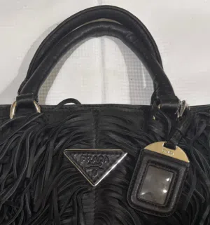 شنطة يد حريمى ماركة برادا - شنطة يد حريمي ماركة  Prada Original