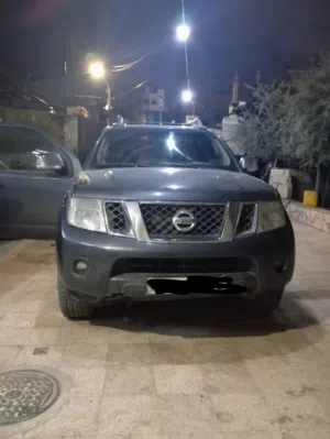بكم نيسان نيفارا للبيع