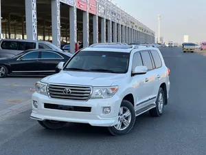 Used Toyota Land Cruiser in Um Al Quwain