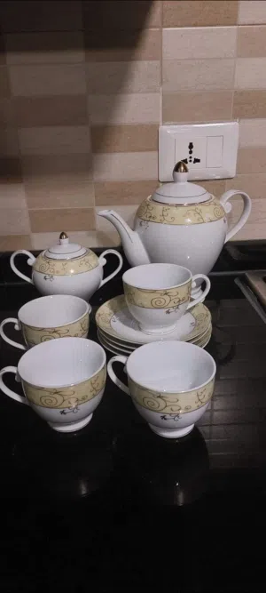 طقم شاي كامل فقط
