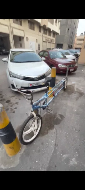 سيكل طويل للبيع قابل لتبديل مع  سكوترين صلحنين توصيل للمحرق مجاني غيره فلوس زياده توصل واتساب