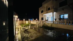 ‏أكثر من 6 غرف ‏.‏ أكثر من 6 حمامات ‏.‏ 350 م٢‏4