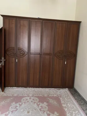 دولاب بحالة جيدة للبيع