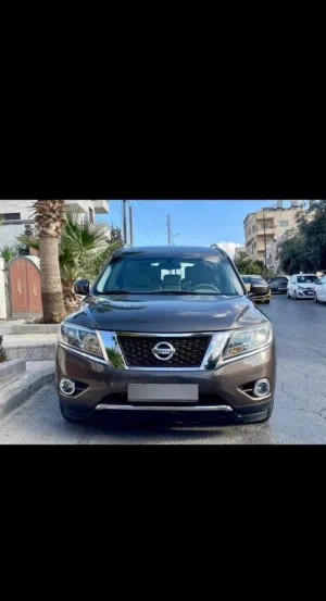 Used Nissan Pathfinder in Zarqa