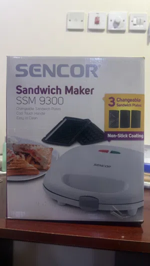 Brand New Sencor 3-in-1 Sandwich & Waffle Maker (SSM 9300)