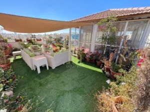 شقة مميزة أخير مع روف 330م في أرقى مناطق تلاع العلي وخلدا  بسعر لقطه/ref 9968