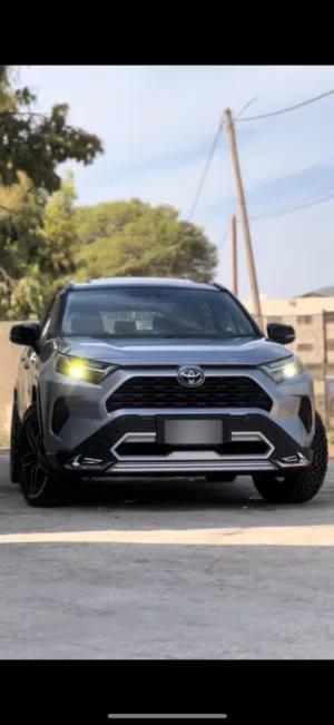 Toyota . RAV 4 . 2022 . New4