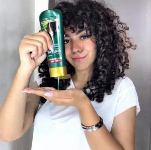 شامبو كيش كينج الأخضر حلو جدا بيطرى الشعر ويعالج التساقط تحفففة بجدو نقطة منه بترغى عشان ك