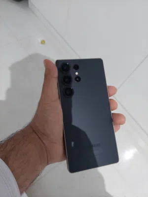 هاتف Samsung s25 Ultra 512GB   مثل الجديد وكاله عمان