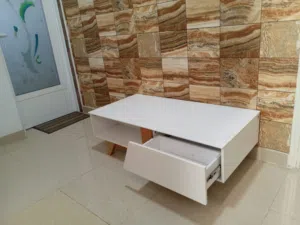 طاوله للبيع ب 15 ريال