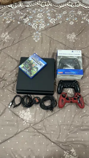 PlayStation 4 PlayStation for sale in Al Dakhiliya
