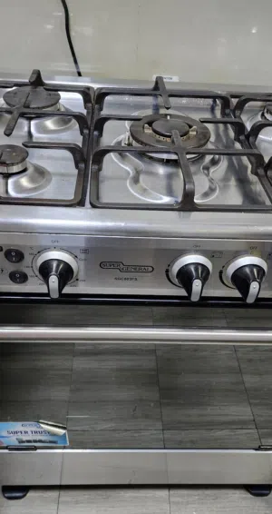 طباخ مع فرن غاز   5 عيون 80cm ماركة supergeneral في حالة ممتازة  cooker and oven