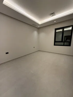 للايجار شقة مطلاع N5