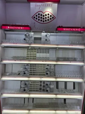 عارضه مكياج للبيع