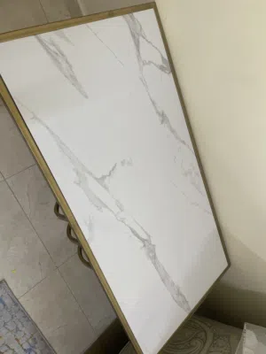 طاوله بالون الذهبي حاله ممتازه وقابله للتفاوض