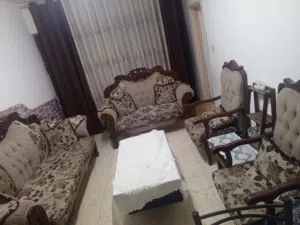 كتب مستعمل  خشب ثقيل جدا ،،مستعمل بحاله جيدة جدا