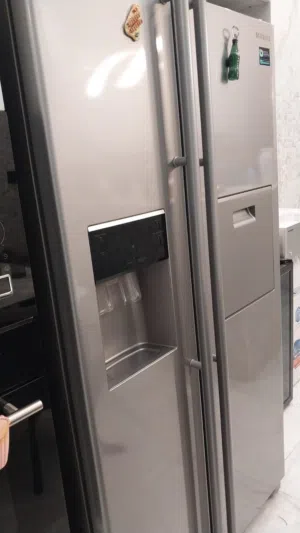 ثلاجه سامسونك مستعمل شي قليل