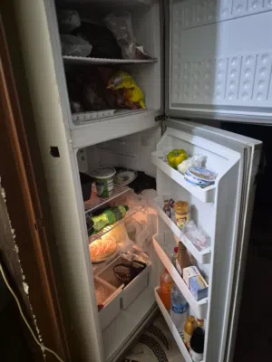 ثلاجه للبيع بحالة ممتازة