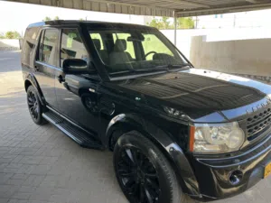 2013 Land Rover LR4 V8 SE SUV with GCC Specs 7 Seats Fully Loaded Excellent Condition