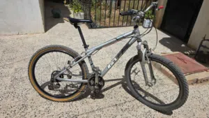 دراجه هوائيه GT) Triple Triangle) المنيوم خفيف جدا صحراوي جبليه Mountain Bike - MTB امريكي