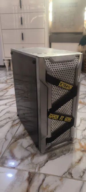 كيس فارغ وفان ومعالج AMD