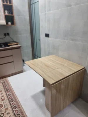 ميز طعام للمطابخ