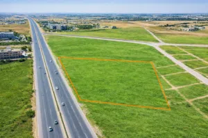 Commercial Land for Sale in Amman Airport Road - Manaseer Gs