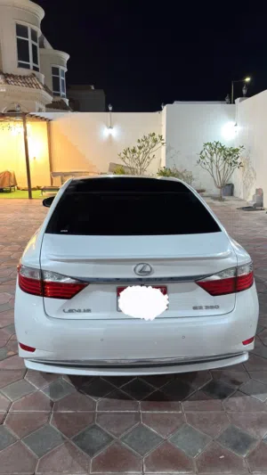 لكزس es350 2015 السعر 33000 قابل للتفاوض