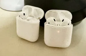 2 Apple AirPods Gen. 2