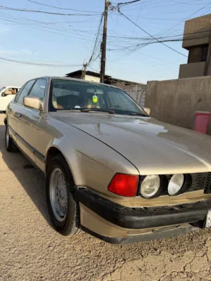 بي ام 735 1990
