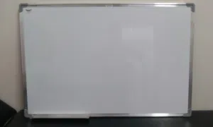 سبورة مغناطيس مقاس 60 × 90 متاح الكتابة علي الوجهين