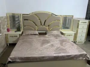 غرفة نوم مزدوجه بحاله جيده