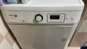نشافة غسيل 8 كيلو favor بحاله ممتازه جدا