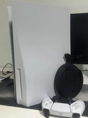 ( ps5 فات )  مستعمل  بحالة الوكالة