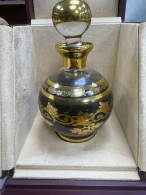 الدهن الاندر والاثمن عود بورمي الشيبه عمره لايقل عن 35 سنة