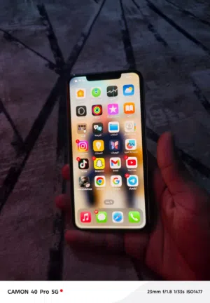 Apple iPhone XS Max 512 GB in Basra