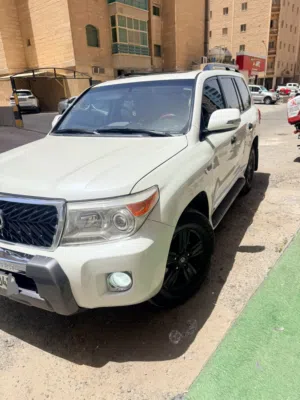2011 Toyota Land Cruiser GXR SUV for Sale with 8 Seats and Advanced Features