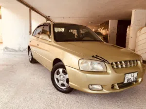 هونداي فيرنا موديل 1999 اللون شمباني