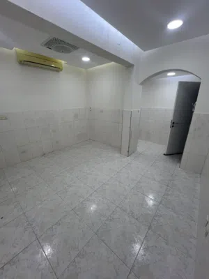 180 m2 2 Bedrooms Apartments for Rent in Muscat Al-Hail
